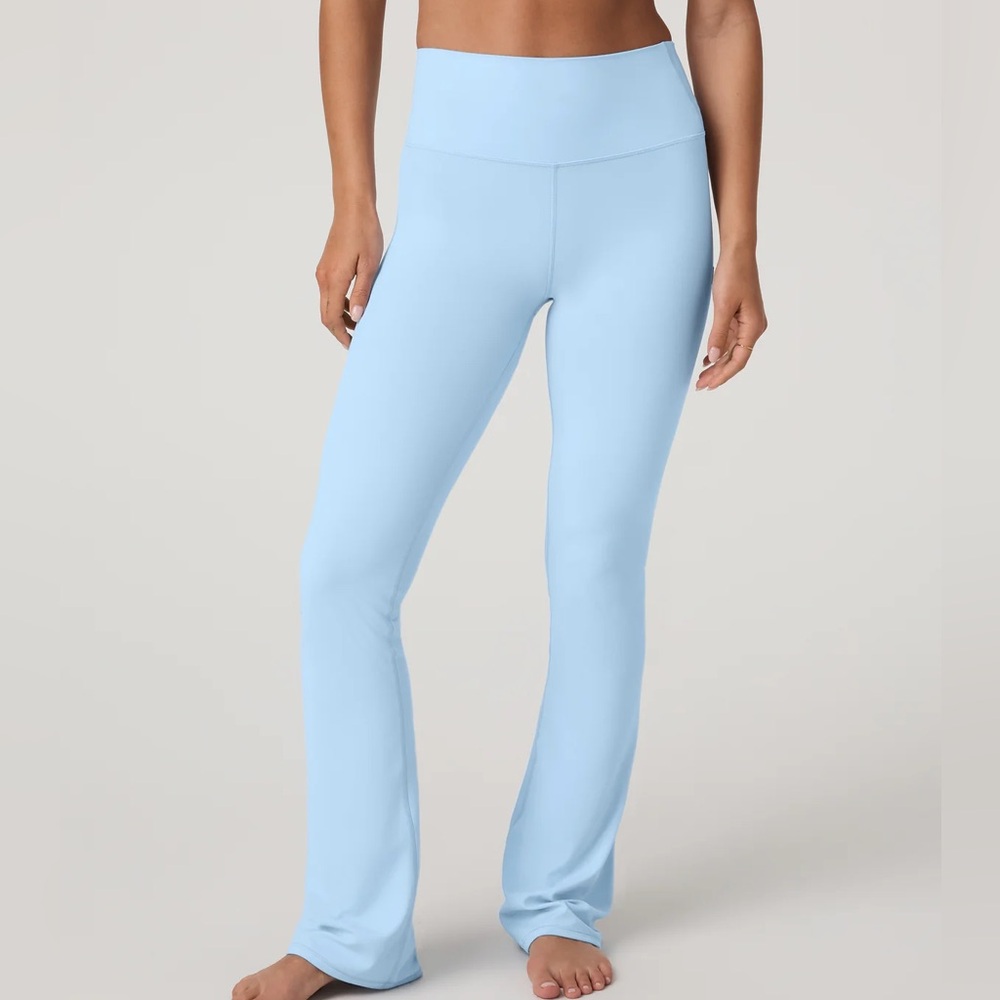 Vuori AllTheFeels™ Slim Flare Crystal Blue leggings
